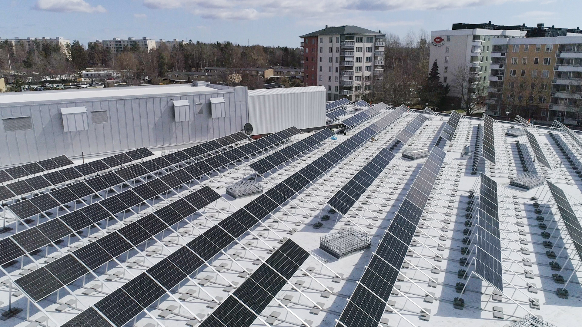 Tyresö Centrum Dubbelsidiga solpaneler